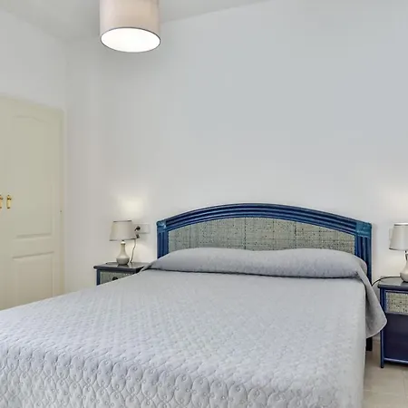 Zafiro Atico * Calpe